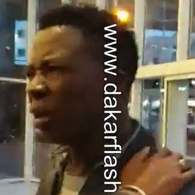 Vidéo: Séllé Mbaye présente ses excuses à Waly Seck jusqu’à en pleurer… Regardez