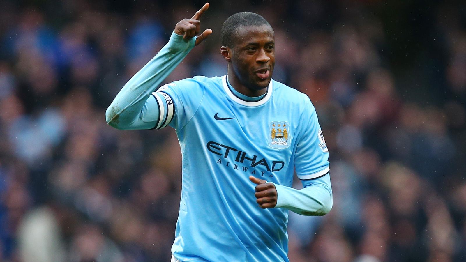 Maintenant, Yaya Touré veut rester à Manchester City "aussi longtemps que possible"...