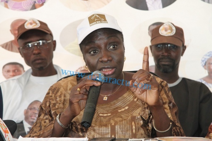 Grand Yoff- Aminata Touré à Khalifa Sall " Il faut qu'il dise aux Dakarois ce qu'il a fait des 250 millairds FCFA récoltés en 5 ans..."