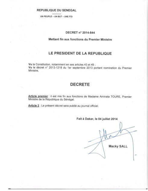 ( DOCUMENT) Le décret présidentiel mettant fin aux fonctions de Mimi Touré à la tête du gouvernement