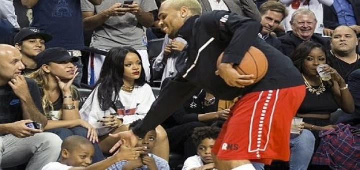 Rihanna et Chris s’ignorent à un match de Basket Ball [Photos]
