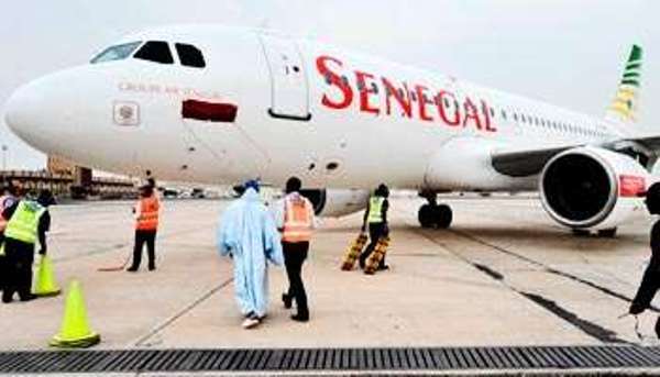 Des pèlerins retenus au sol pendant 48 h par Sénégal Airlines refusent de quitter la salle d'embarquement :Ça chauffe à l'aéroport LSS!