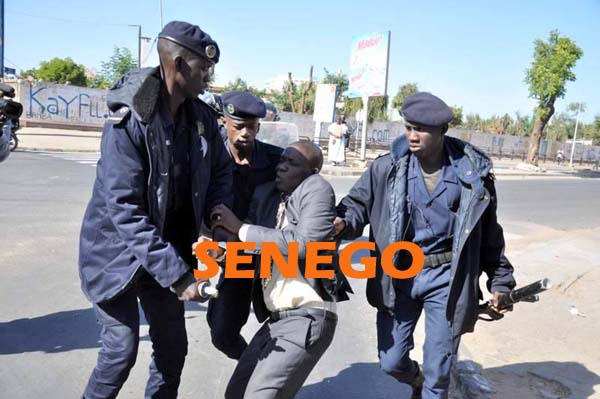 4 Photos: Les « jengu » de Farba Senghor lors de son arrestation