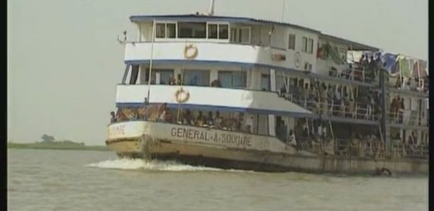 Mali: attaque imputée aux jihadistes sur un bateau de transport fluvial de passagers
