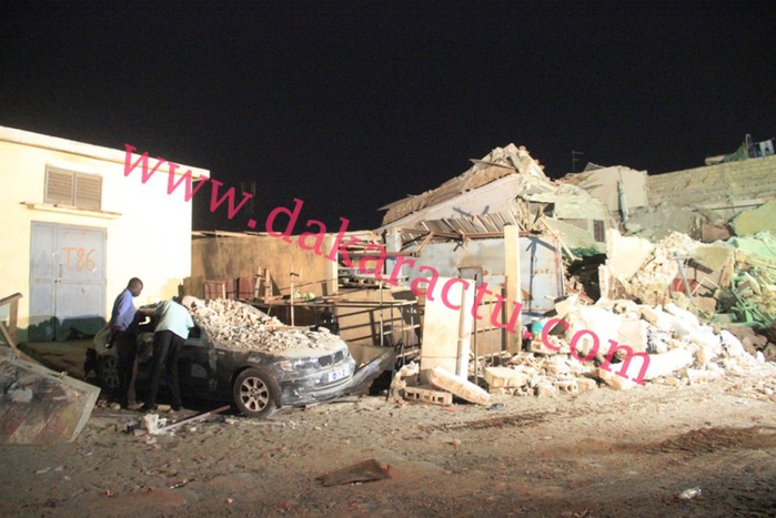Effondrement d'un immeuble de deux étages à Thiaroye : plusieurs personnes portées disparues (IMAGES)