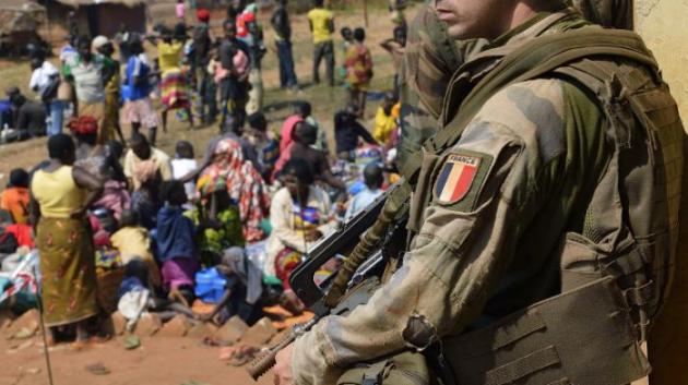 Centrafrique : "Les militaires français donnent des paquets de ration aux enfants et ils les violent"