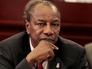 Alpha Condé aux Guinéens : “Acceptons d’apprendre des Sénégalais”