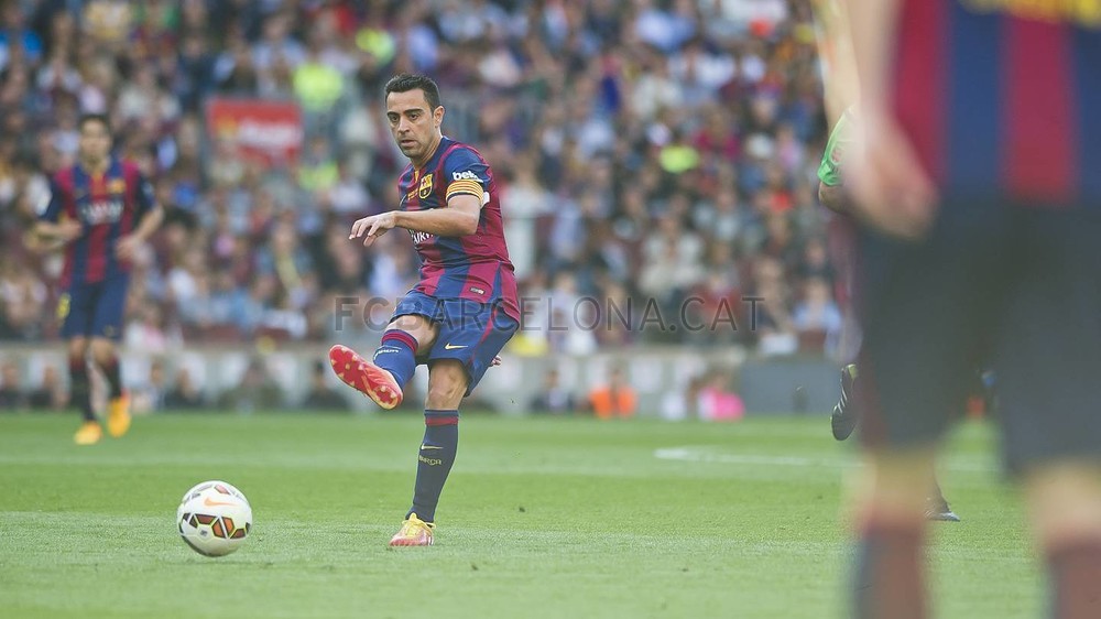 FC BARCELONE: Hommage pour Xavi au Camp Nou pour son dernier match de Liga (vidéo)