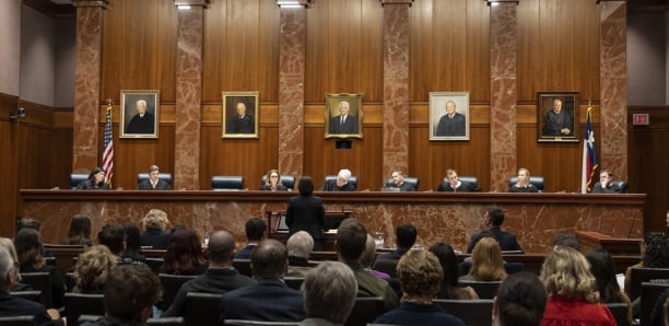 La Cour suprême suspend une loi controversée du Texas criminalisant l'immigration clandestine