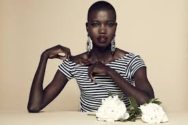 Nykhor Paul, mannequin soudanaise, excédée par le racisme de la Fashion Week