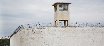 Evasion à la prison de Rebeuss: Un garde pénitentiaire blessé