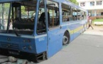 Dégâts collatéraux de la grève des transporteurs: Un bus de DDD caillassé