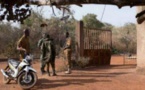 Burkina : Des terroristes attaquent deux postes de police
