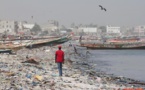 Vidéo de TV5: La mer polluée au Sénégal ! Reportage sur la presqu'île de Dakar. 