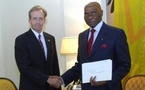 AUDIENCE DE LEWIS LUKENS, AMBASSADEUR D’OBAMA	 Wade demande au diplomate américain «de préciser la position des Usa