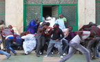 Des fidèles tidianes allument des brasiers sur l’avenue Lamine Guèye