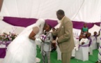Sanele un garçon de 8 ans épouse une femme de 61 ans. Regardez le mariage