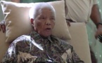 Le président Zuma reste à Pretoria pour Mandela mourant