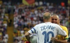 Vidéo: Zidane/Ronaldo: Pour le plaisir des yeux!
