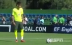 (Vidéo) Incroyable tir de penalty de Neymar… Regardez