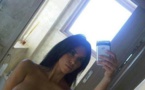(2) Photos: Des nouvelles images de vedettes dénudées, notamment de Kim Kardashian, publiées par des pirates. Regardez