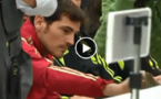Vidéo insolite: Quand Casillas vole le portable d’un journaliste…
