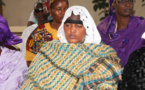(3) Photos: Aïda Ndong, la veuve de Demba Dia en larmes. Regardez