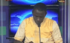 [V] Mamadou Mansour Diop consulte son téléphone portable en plein direct pendant le journal