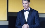 Cristiano Ronaldo très, très généreux avec les victimes de la catastrophe au Népal:  La star portugaise a donné 7 millions d'euros à l'organisation "Save the Children"