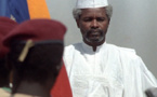 Pour avoir refusé de sortir de sa cellule: Hissène Habré porté un comme un enfant pour son audition devant les CAE