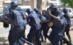 Police - Techniques de protection et d’intervention en situation de crise majeure : La Crs encadre le Gmi